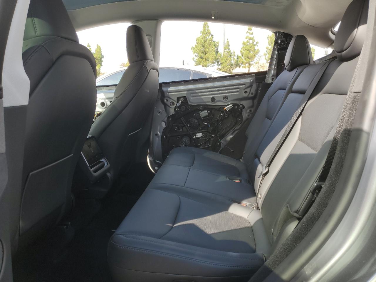 2026 Tesla Model Y VIN: 7SAYGDED8TF422379 Lot: 81797495