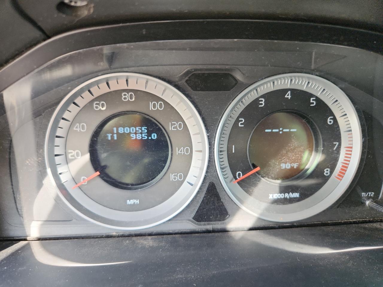 2011 Volvo Xc70 T6 VIN: YV4902BZXB1113110 Lot: 71303415