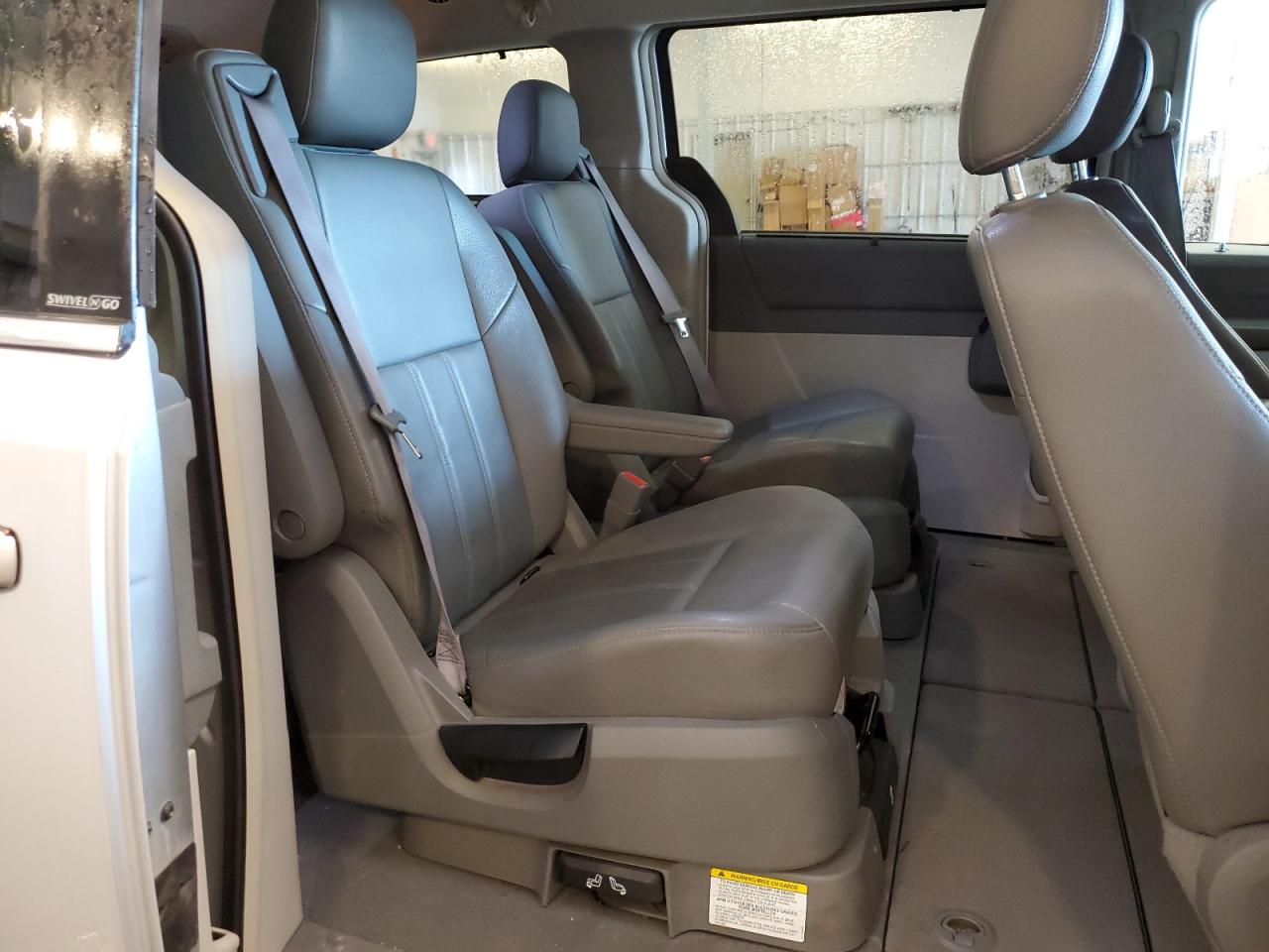 2008 Chrysler Town & Country Touring VIN: 2A8HR54P68R658171 Lot: 81766905
