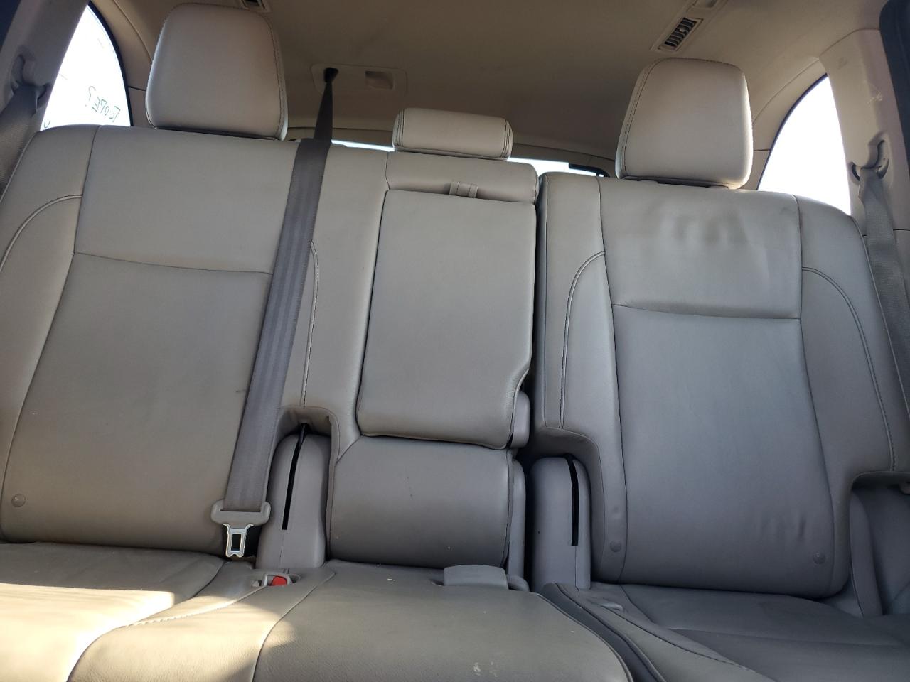 2016 Toyota Highlander Xle VIN: 5TDJKRFH2GS308388 Lot: 81823705