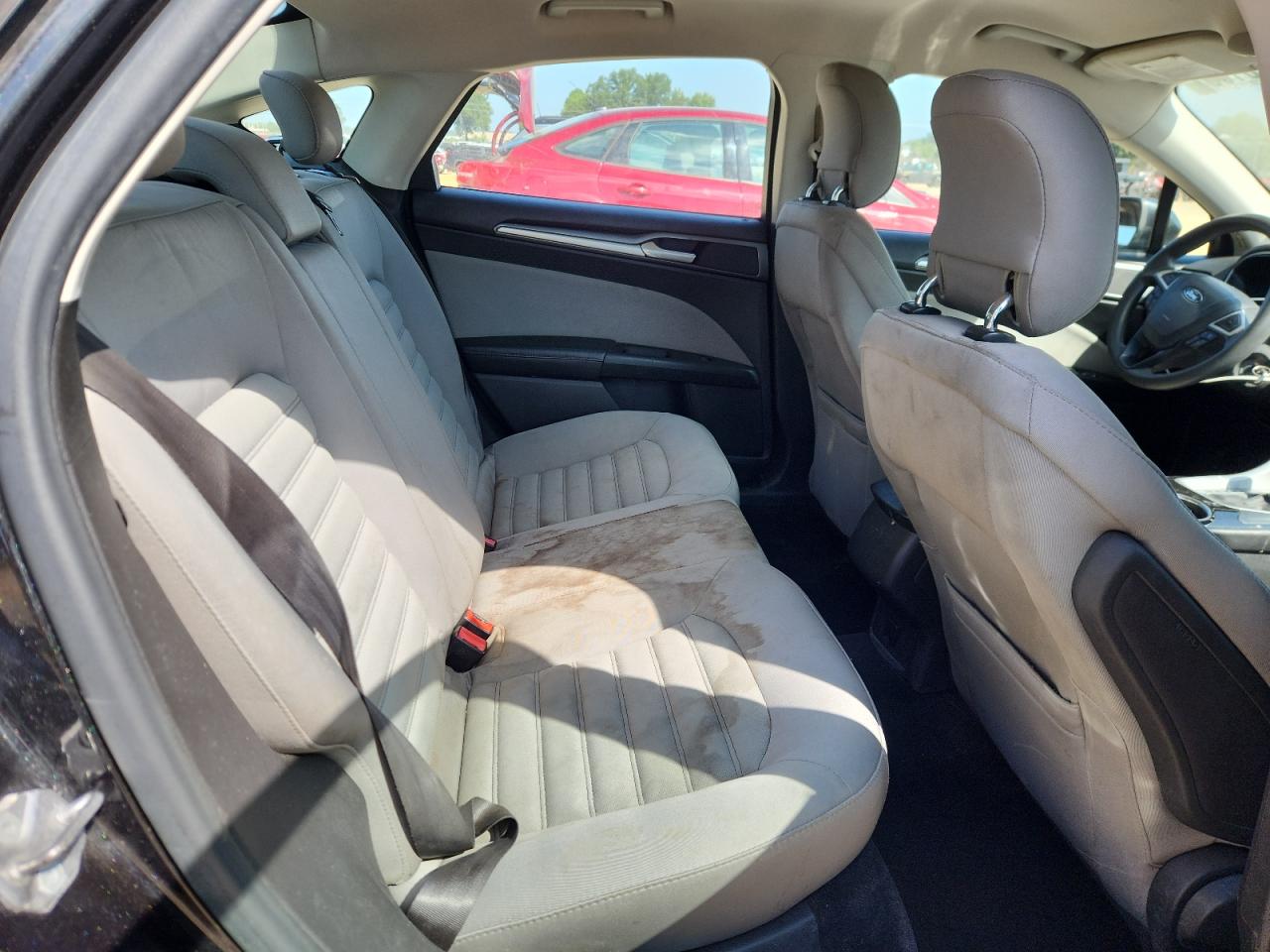 2015 Ford Fusion S VIN: 3FA6P0G77FR149061 Lot: 82113165