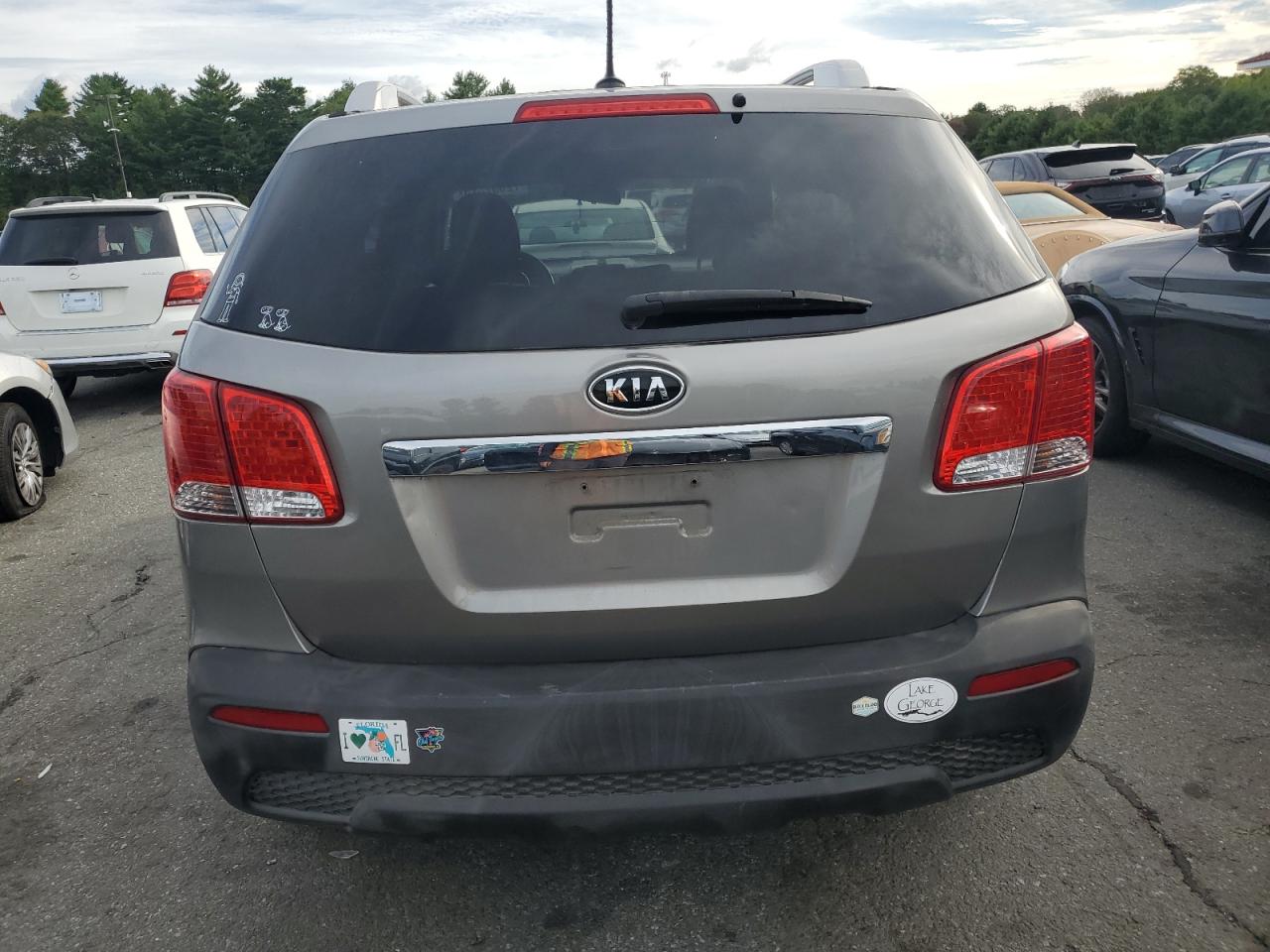 2011 Kia Sorento Base VIN: 5XYKTDA20BG145723 Lot: 72037375
