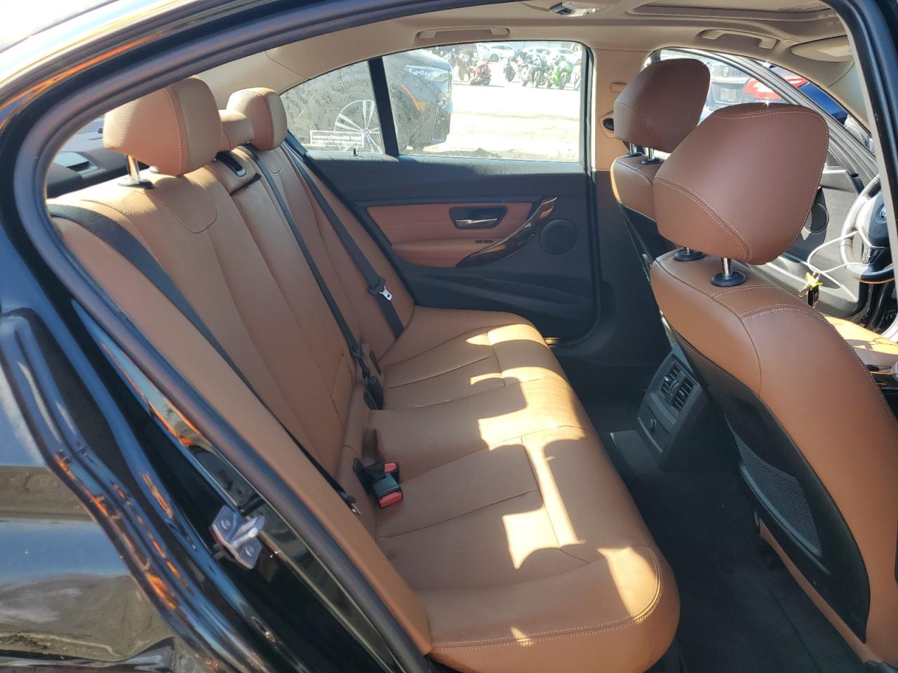 2015 BMW 3-Series Sedan VIN: WBA3C1C56FP853372 Lot: 71031195