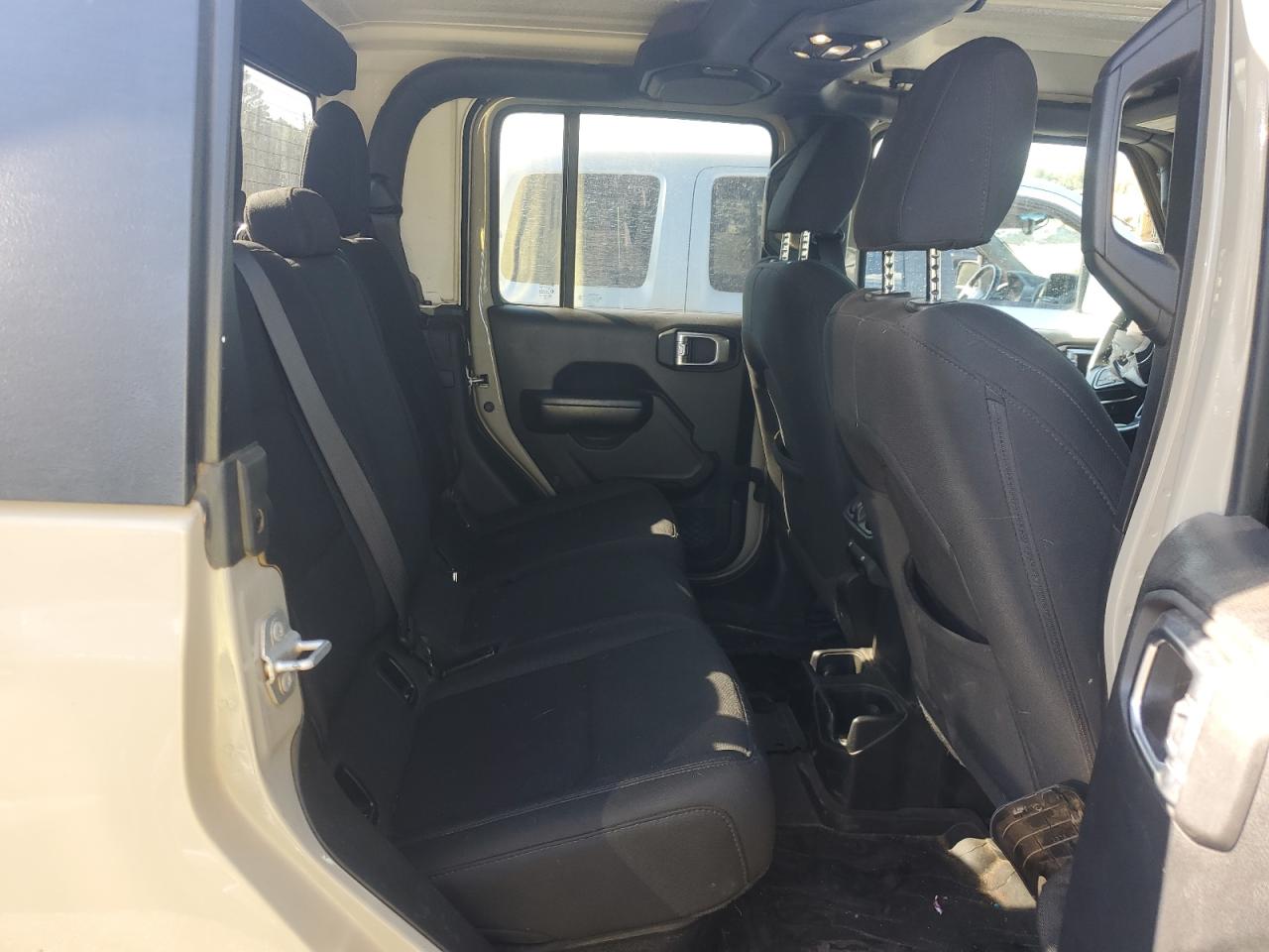 2020 Jeep Gladiator Sport VIN: 1C6JJTAG8LL207129 Lot: 80204585