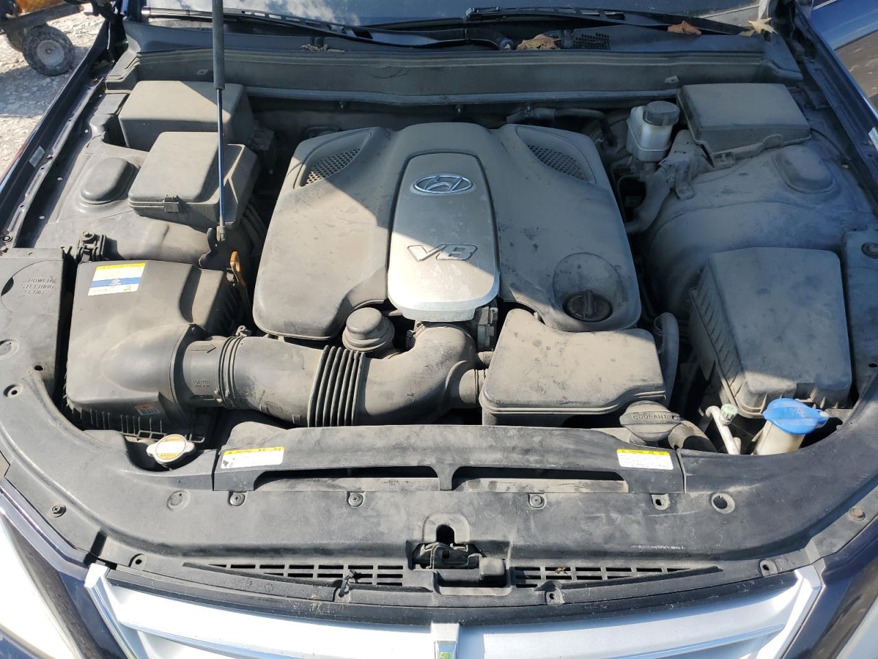 2011 Hyundai Genesis 4.6L VIN: KMHGC4DFXBU114932 Lot: 84250925