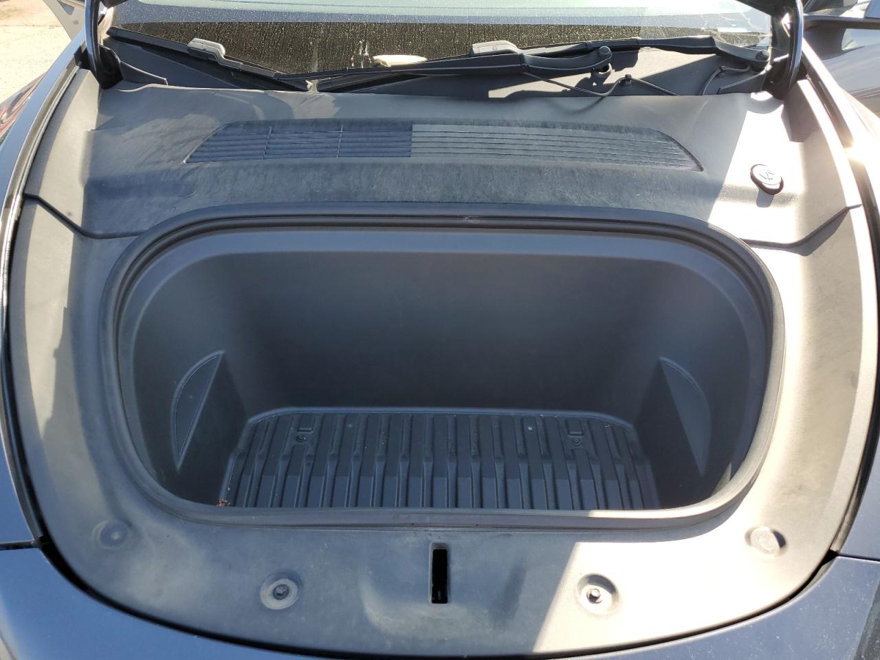 2020 Tesla Model Y VIN: 5YJYGDEE2LF047515 Lot: 81893425