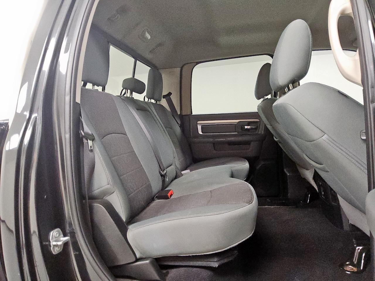 2018 Ram 1500 Slt VIN: 1C6RR6LM0JS229645 Lot: 83875375