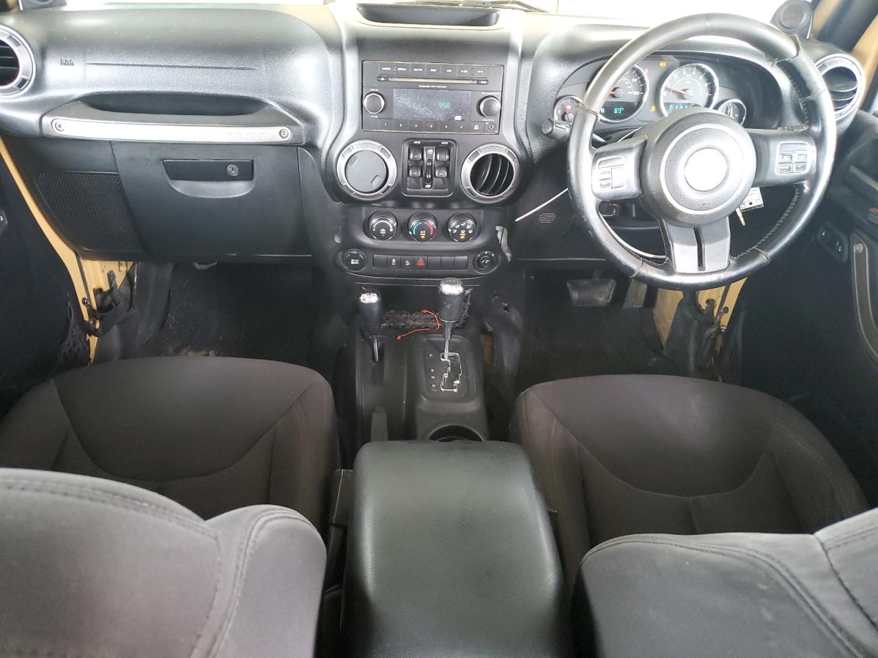 2014 Jeep Wrangler Unlimited Sport VIN: 1C4BJWKG2EL242751 Lot: 83969065