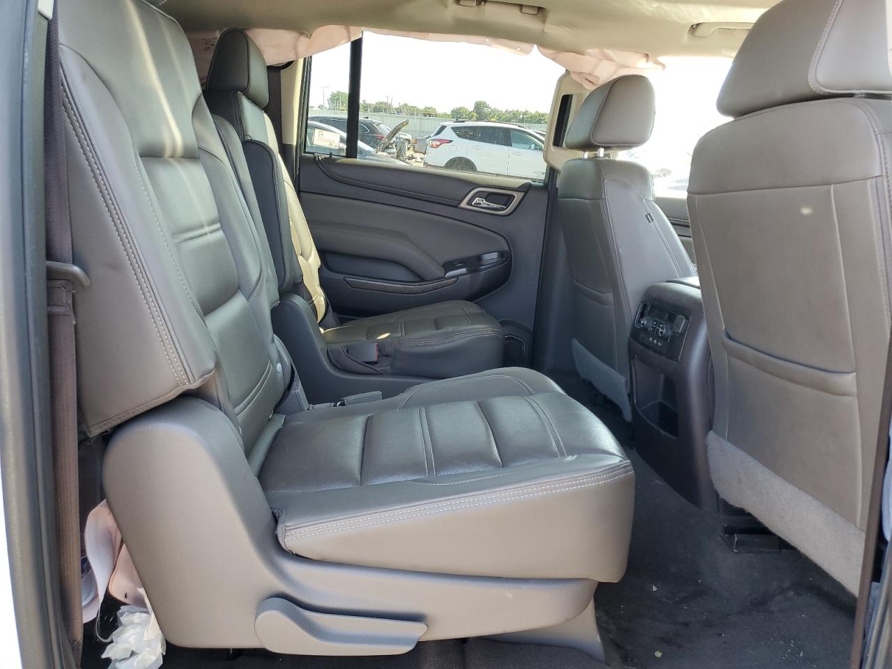 2018 GMC Yukon Xl Denali VIN: 1GKS2HKJ3JR167400 Lot: 67409285