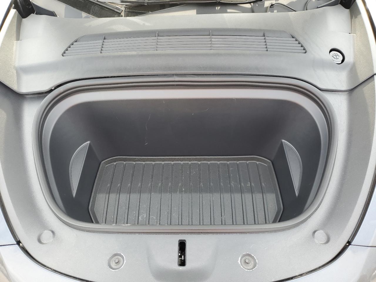 2025 Tesla Model Y VIN: 7SAYGDEE8SA367632 Lot: 81498425