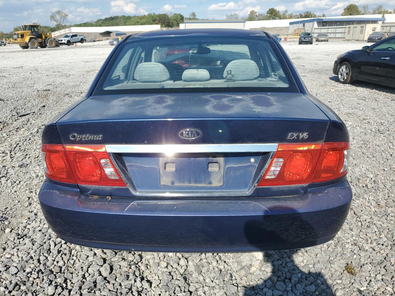 2004 Kia Optima Lx VIN: KNAGD128X45371409 Lot: 82149775