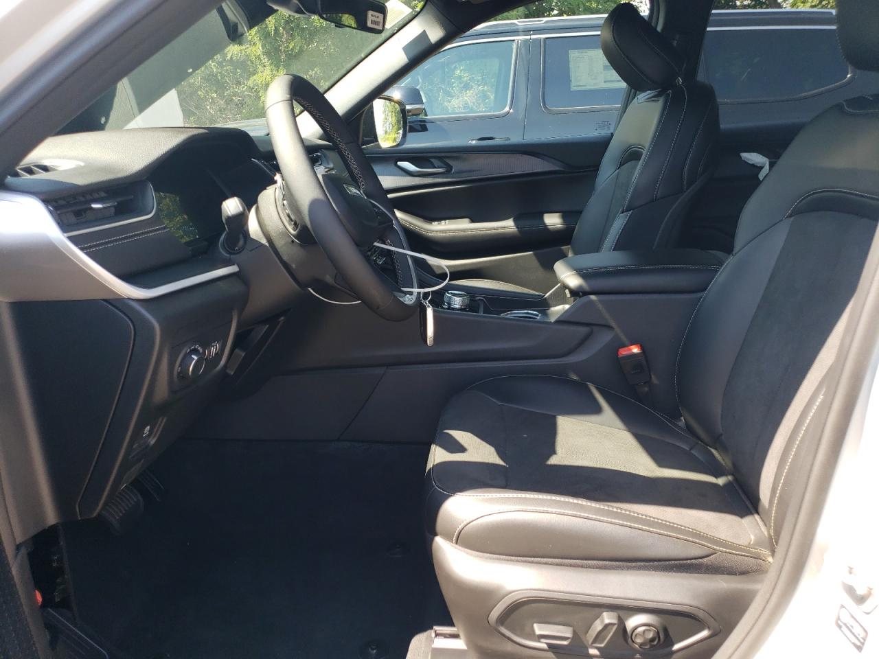 2025 Jeep Grand Cherokee L Laredo VIN: 1C4RJKAG1S8711139 Lot: 71814925