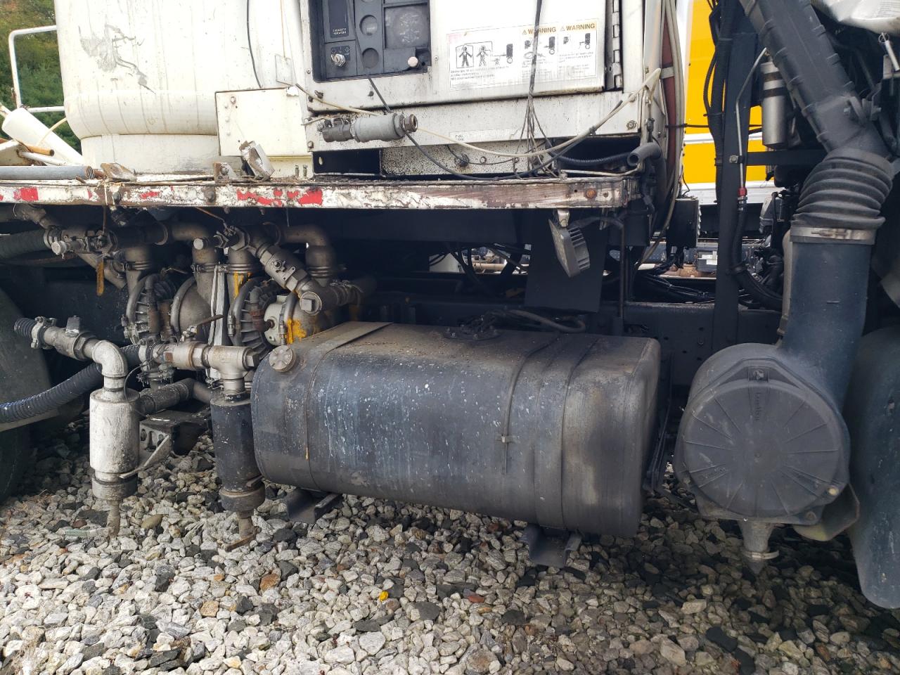 2000 GMC T-Series F7B064 VIN: 1GDT7C4C4YJ520217 Lot: 75183044