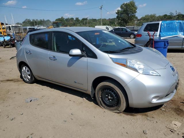  NISSAN LEAF 2015 Srebrny