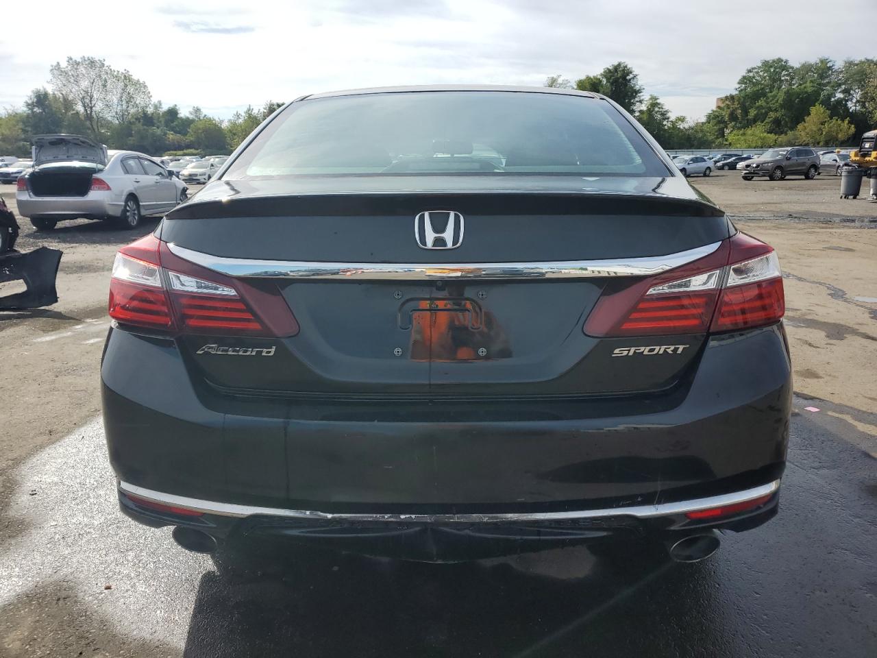 2016 Honda Accord Sport VIN: 1HGCR2F52GA023979 Lot: 82121405