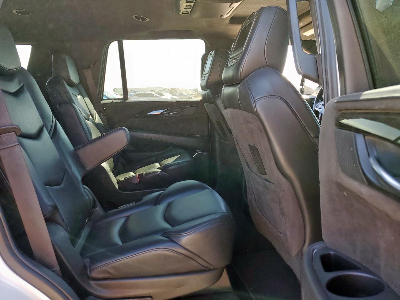 2019 Cadillac Escalade Platinum VIN: 1GYS4DKJ3KR323980 Lot: 70943975