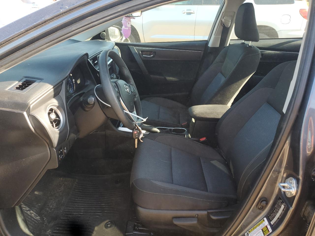 2018 Toyota Corolla L VIN: 2T1BURHE2JC000896 Lot: 84420495