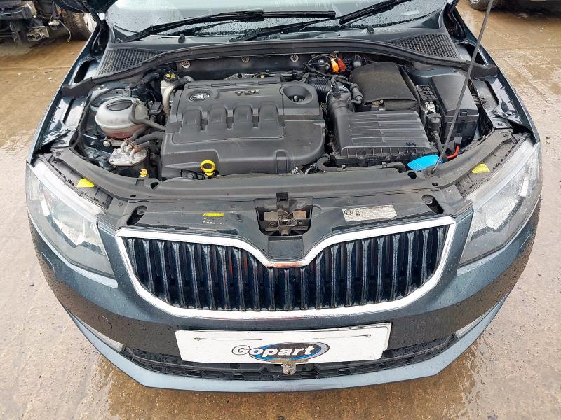 2015 SKODA OCTAVIA ELEGANCE TDI CR S 
