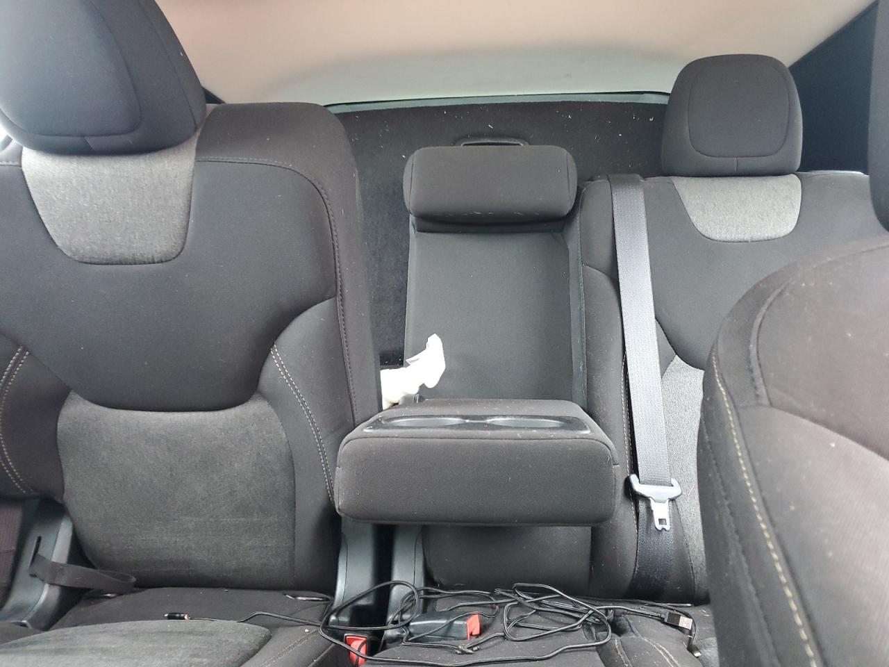 2017 Jeep Cherokee Sport VIN: 1C4PJLAB4HW623885 Lot: 81844905