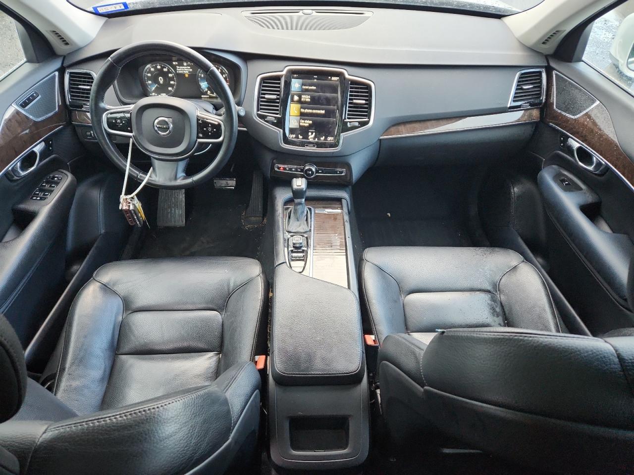 2017 Volvo Xc90 T5 VIN: YV4102KKXH1106456 Lot: 81666595