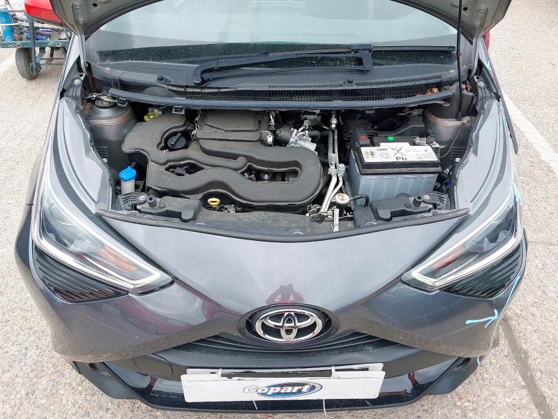 2021 TOYOTA AYGO X-PLAY TSS VVT-I 