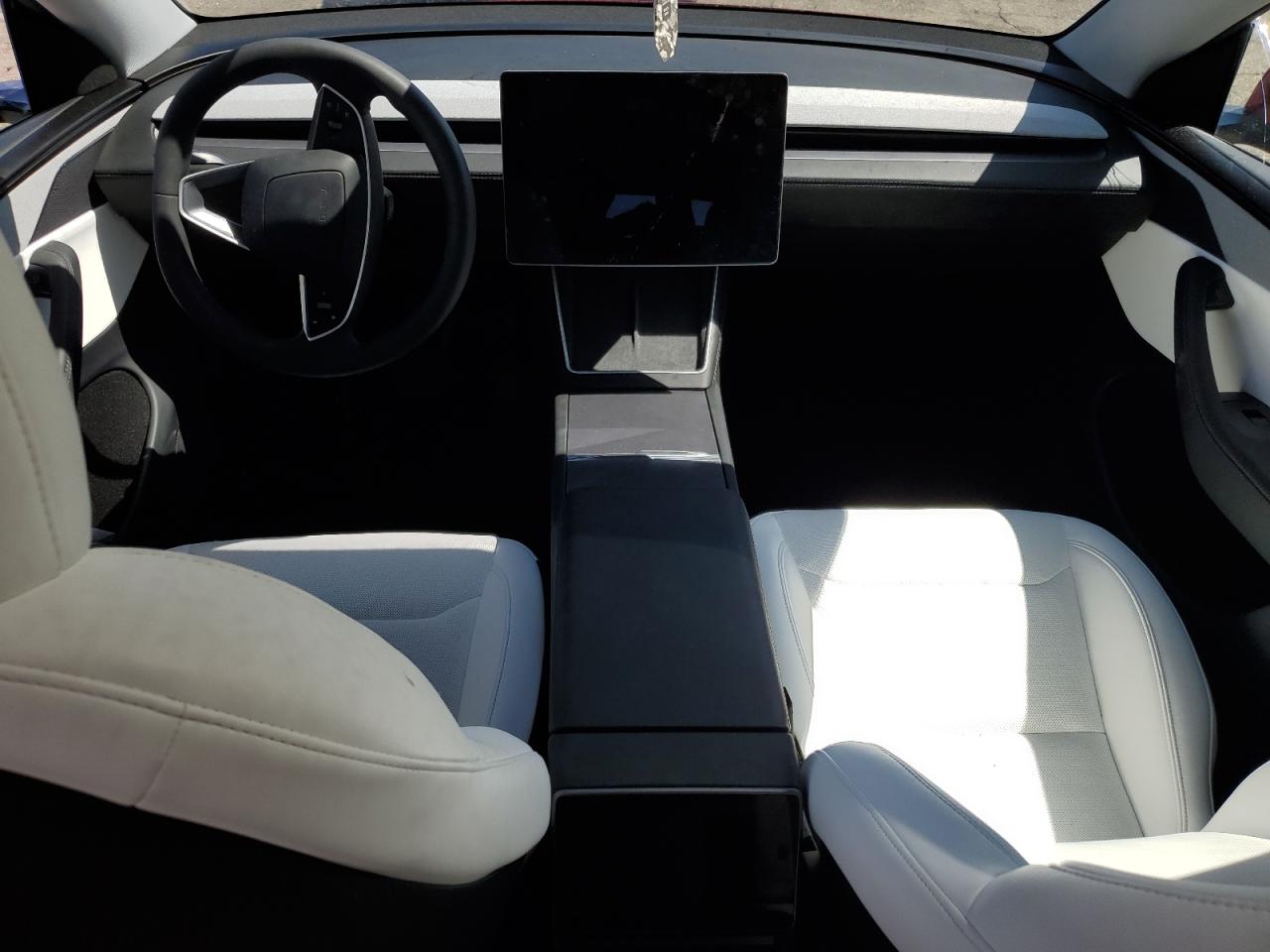 2026 Tesla Model Y VIN: 7SAYGDEE1TF399455 Lot: 71884255
