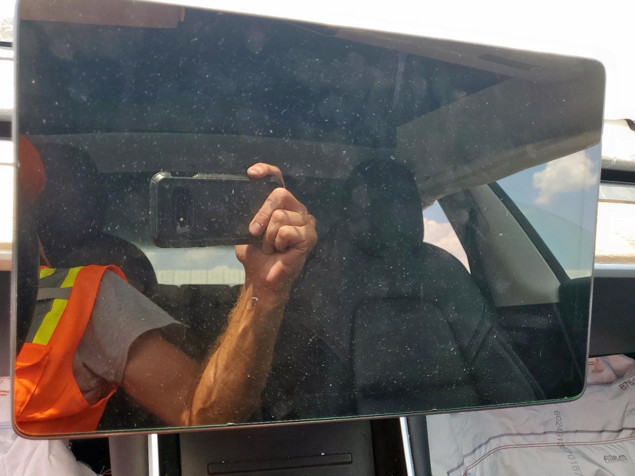 2018 Tesla Model 3 VIN: 5YJ3E1EA4JF102135 Lot: 81241005