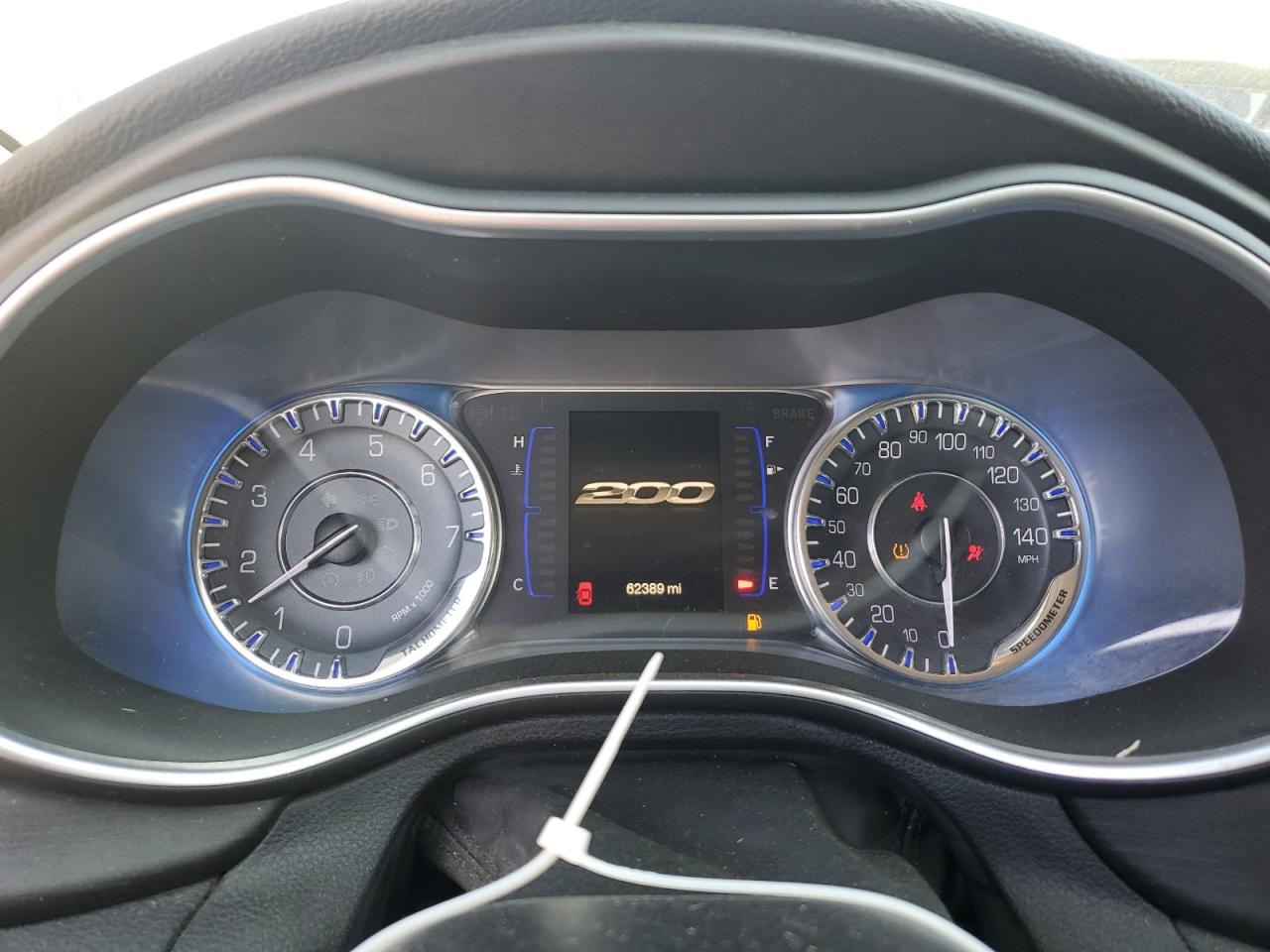 2015 Chrysler 200 Limited VIN: 1C3CCCAG2FN757838 Lot: 71669175