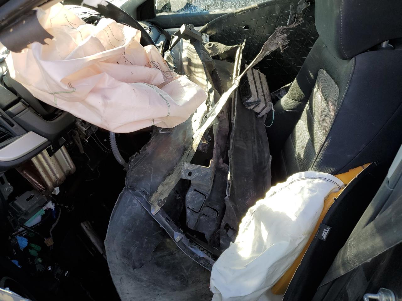 2019 Honda Cr-V Lx VIN: 2HKRW1H32KH00200 Lot: 83994615