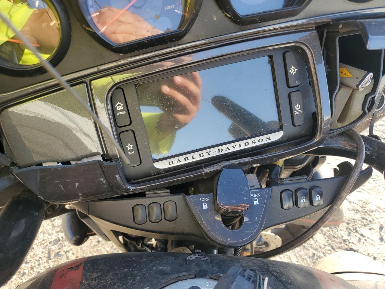 2018 Harley-Davidson Flhxse Cvo Street Glide VIN: 1HD1PXL30JB953360 Lot: 81730095