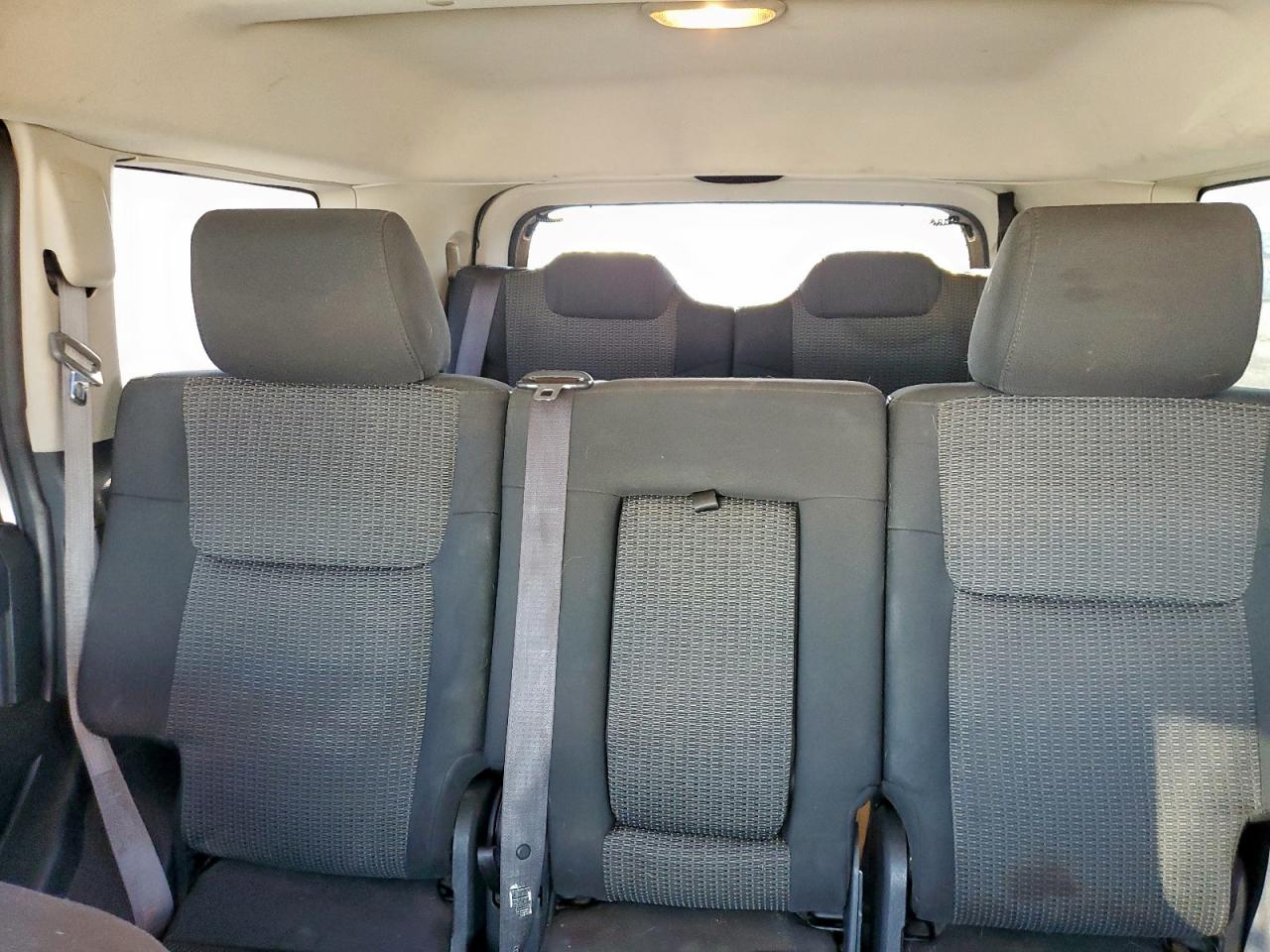 2008 Jeep Commander Sport VIN: 1J8HH48K38C223726 Lot: 71426635