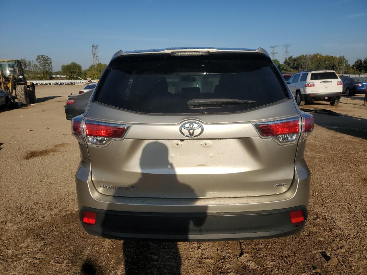 2016 Toyota Highlander Le VIN: 5TDBKRFH6GS337087 Lot: 84408075