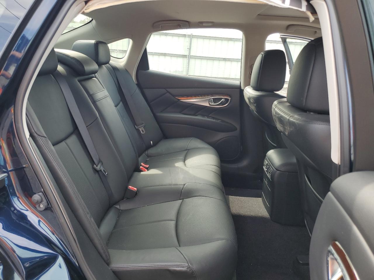 2019 Infiniti Q70 3.7 Luxe VIN: JN1BY1AR4KM585670 Lot: 80358005