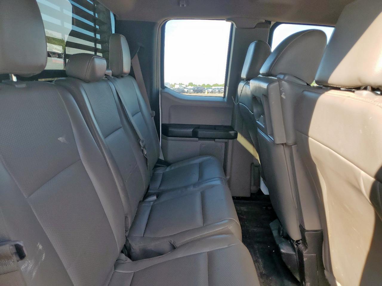 2017 Ford F150 Super Cab VIN: 1FTFX1EF3HKC76570 Lot: 82117855