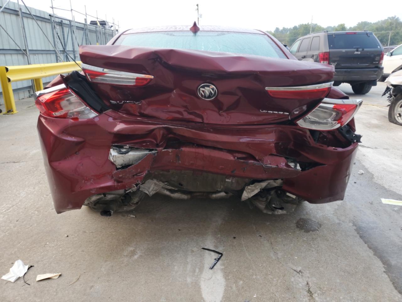 2017 Buick Lacrosse Essence VIN: 1G4ZP5SS6HU192474 Lot: 71508655