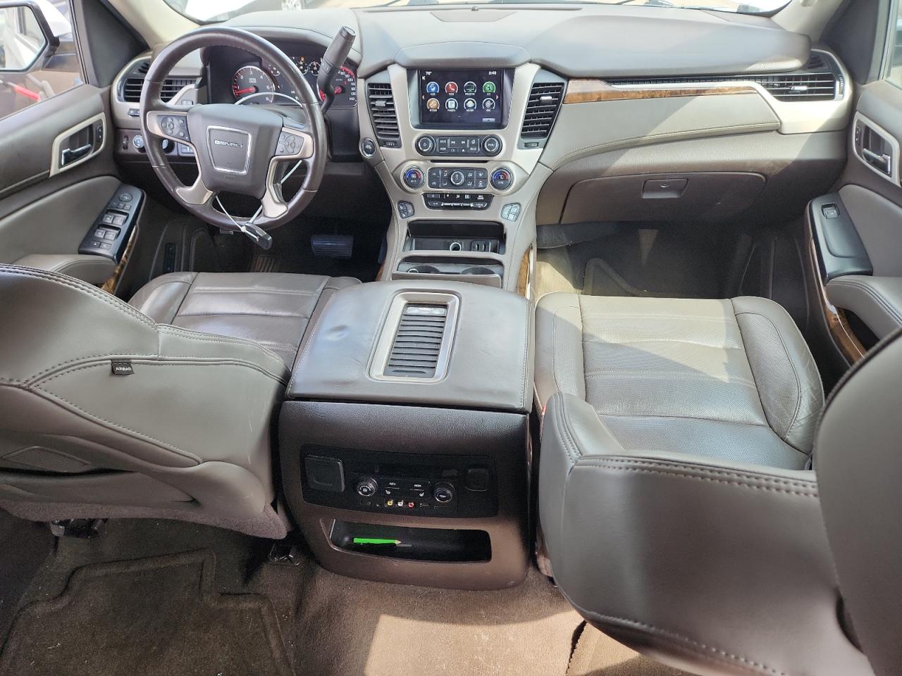 2016 GMC Yukon Xl Denali VIN: 1GKS2HKJ2GR123669 Lot: 82123235