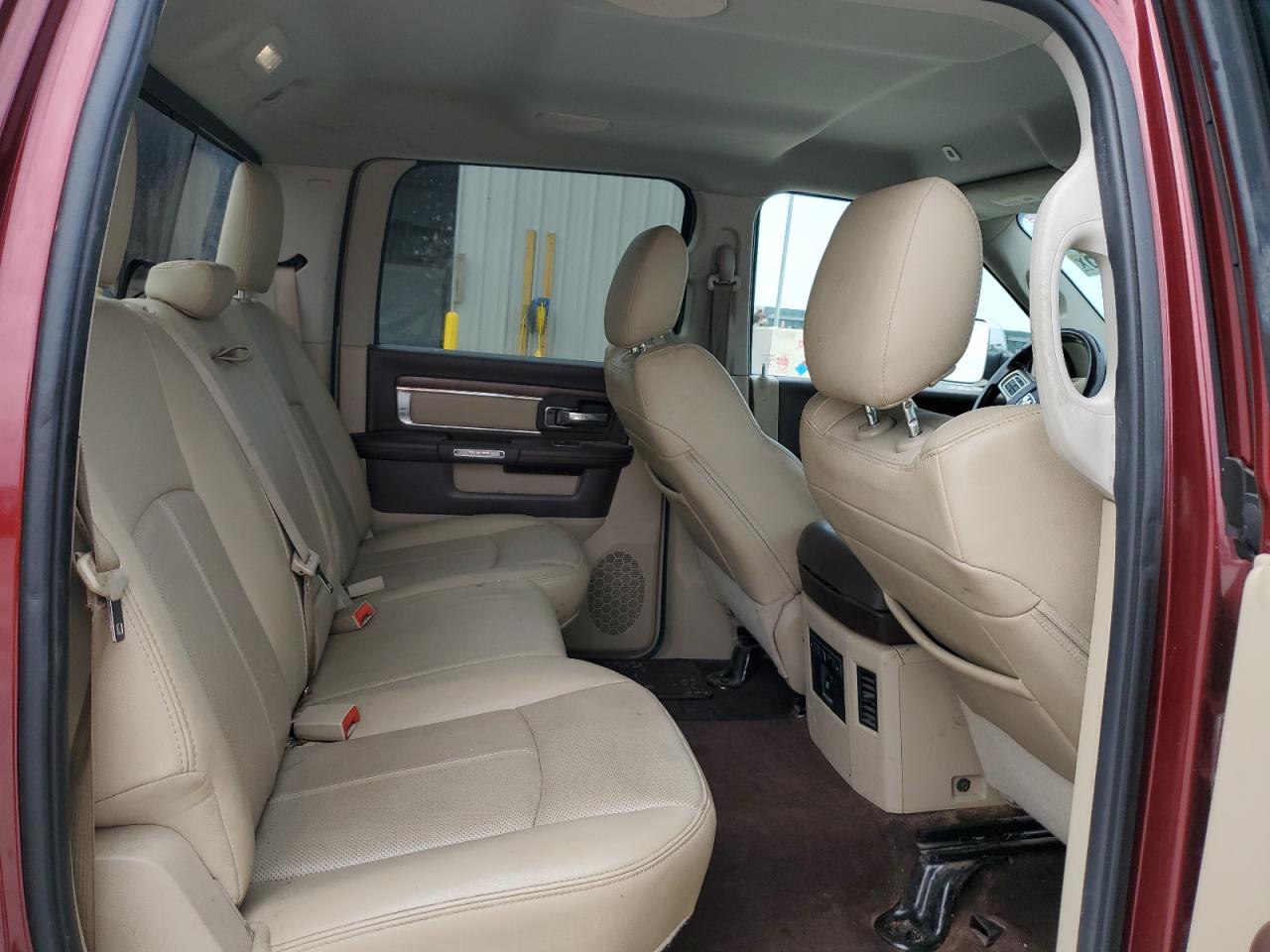 2018 Ram 2500 Laramie VIN: 3C6UR5FL0JG223276 Lot: 70909045