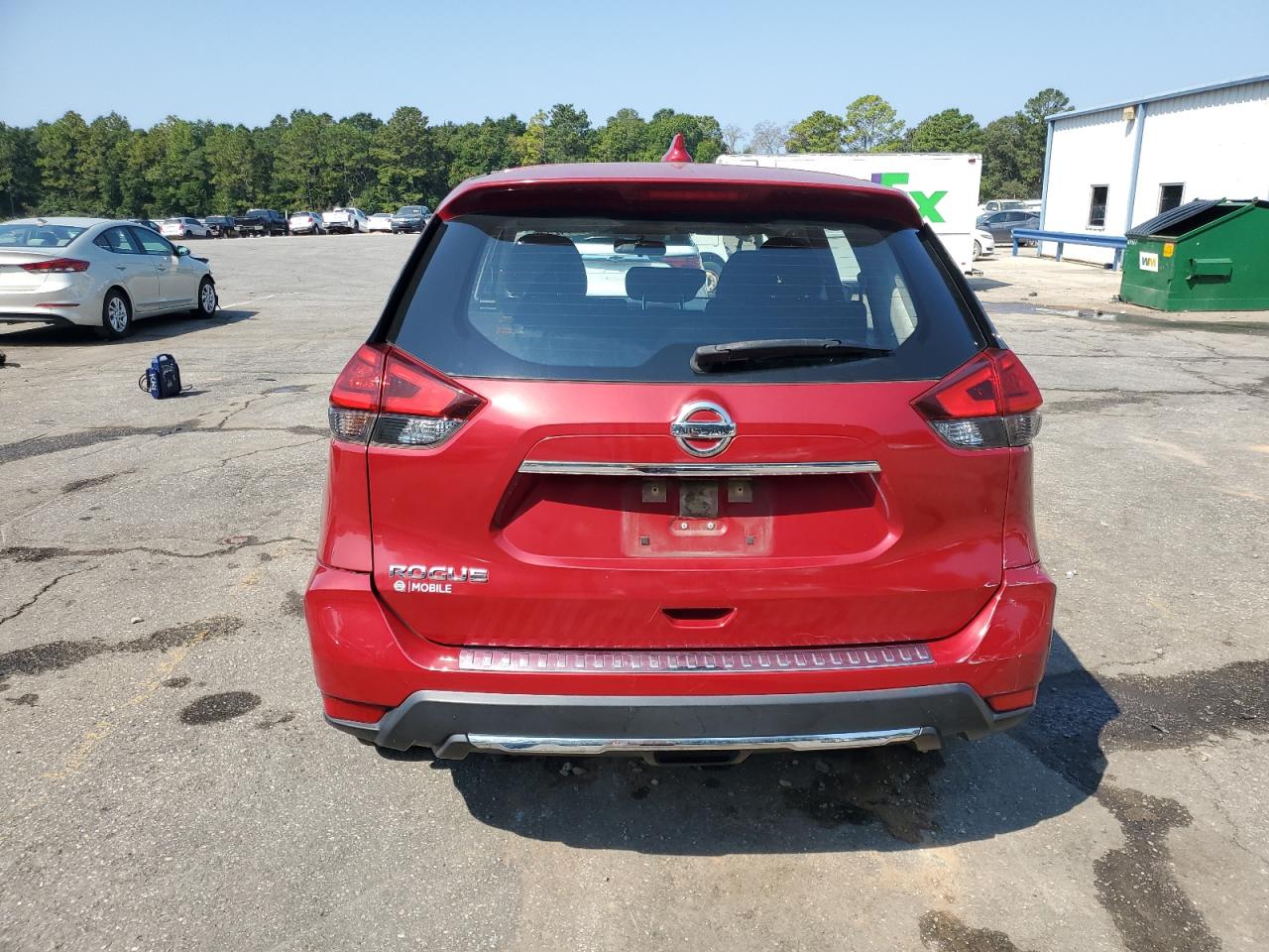 2017 Nissan Rogue S VIN: JN8AT2MT0HW405297 Lot: 81042525