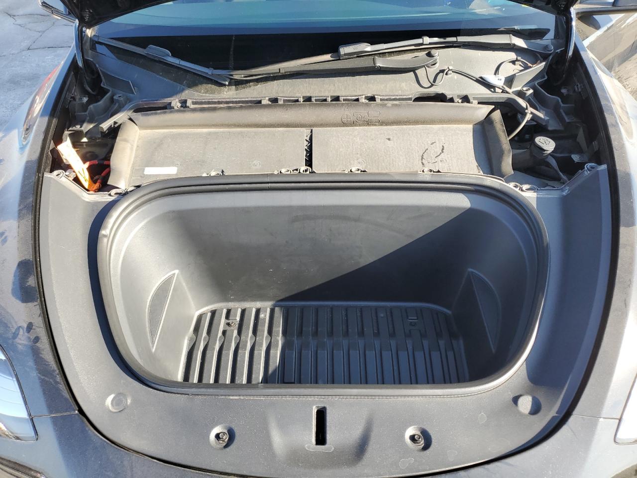 2022 Tesla Model Y VIN: 7SAYGAEE0NF493974 Lot: 84981275