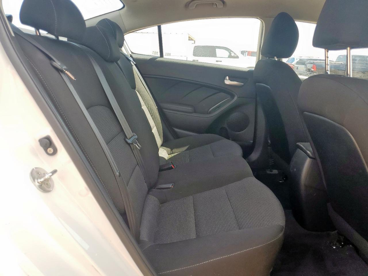 2018 Kia Forte Lx VIN: 3KPFK4A76JE271435 Lot: 83798025