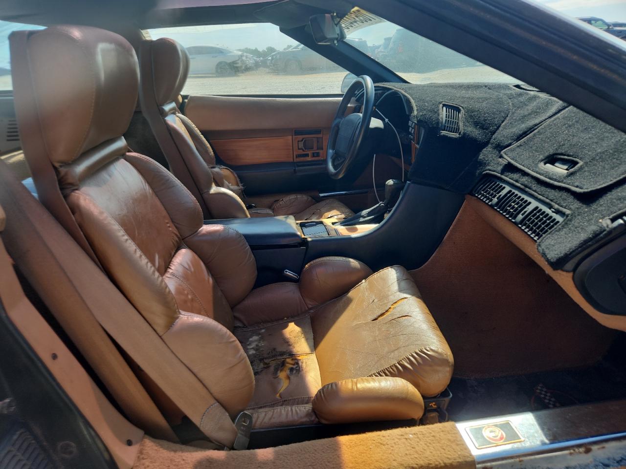 1990 Chevrolet Corvette VIN: 1G1YY2381L5118695 Lot: 70534405