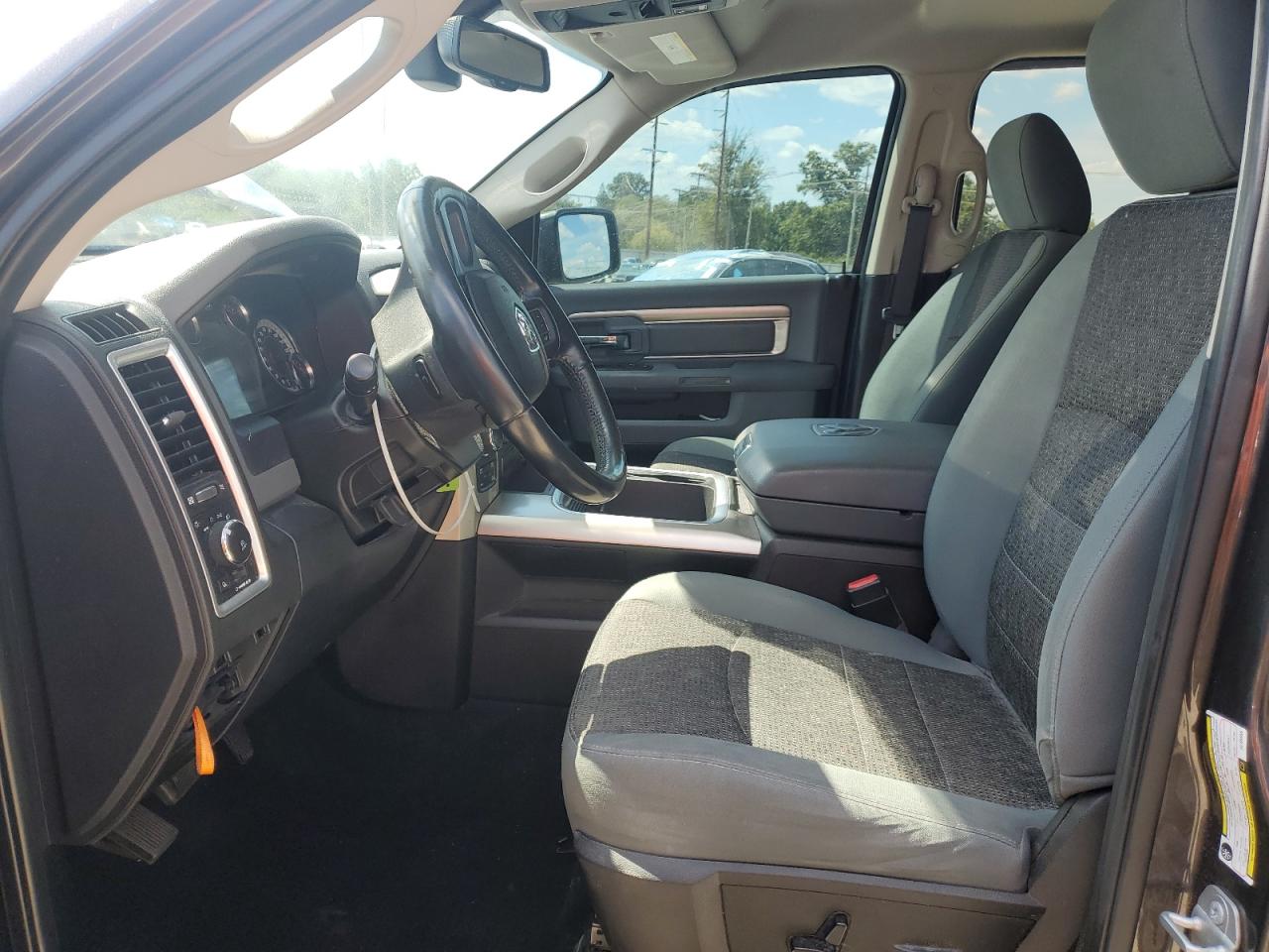 2018 Ram 1500 Slt VIN: 3C6RR7LT3JG198556 Lot: 83773355