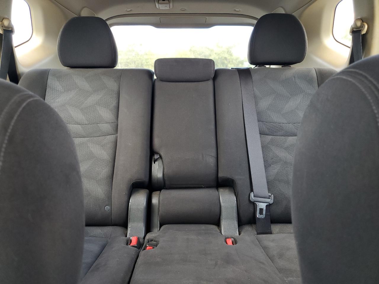 2015 Nissan Rogue S VIN: KNMAT2MV6FP504226 Lot: 71705885