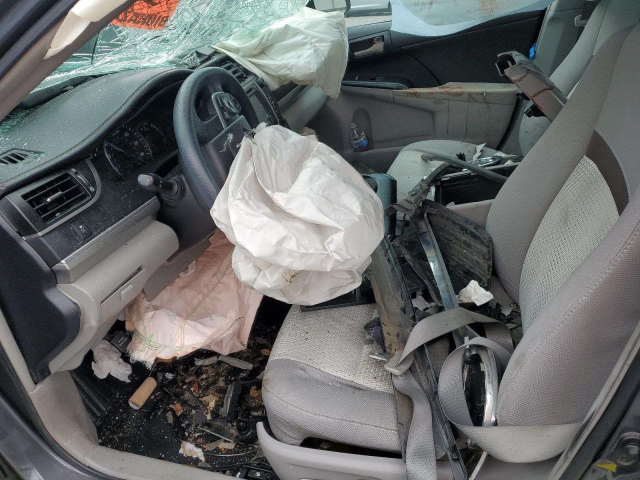 2014 Toyota Camry L VIN: 4T4BF1FK0ER423085 Lot: 83872375