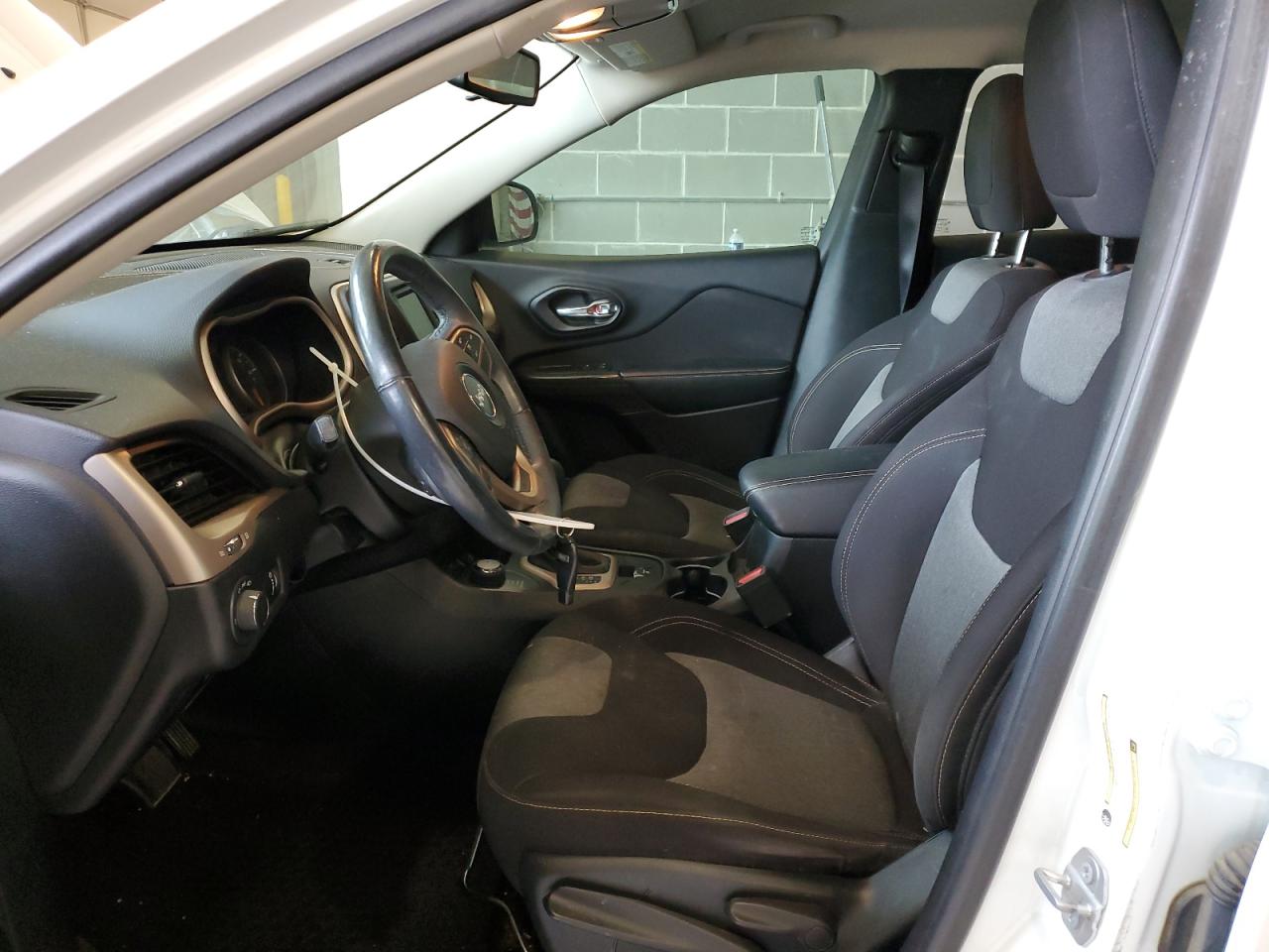 2017 Jeep Cherokee Sport VIN: 1C4PJMAB6HW551156 Lot: 80507775