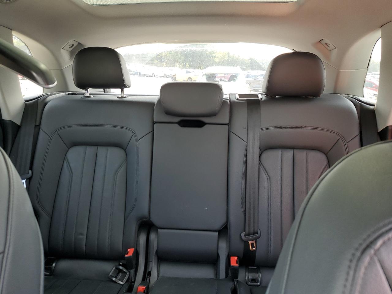 2018 Audi Q5 Premium VIN: WA1ANAFY8J2175668 Lot: 81370485