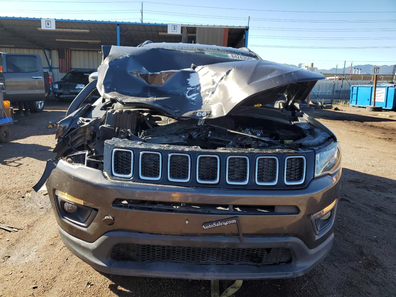 2018 Jeep Compass Latitude VIN: 3C4NJDBB5JT104996 Lot: 84243505