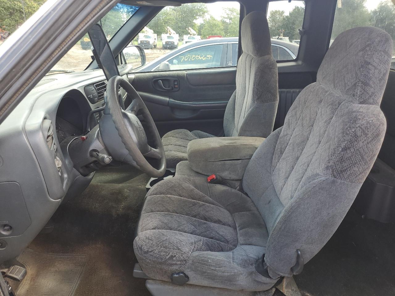 2000 GMC Sonoma VIN: 1GTDT19W5Y8121285 Lot: 71079415