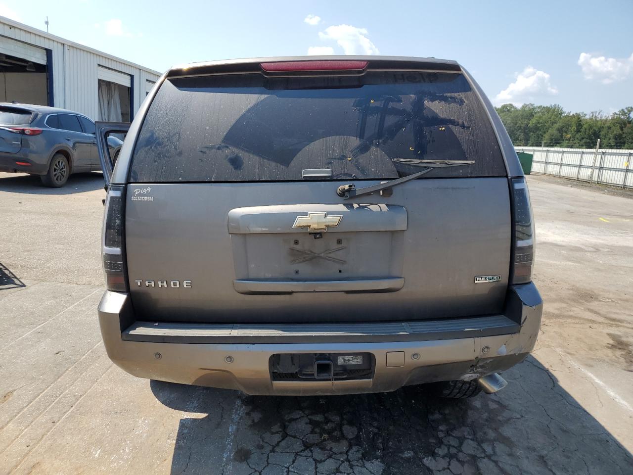 2011 Chevrolet Tahoe C1500 Lt VIN: 1GNSCBE02BR200999 Lot: 81043835