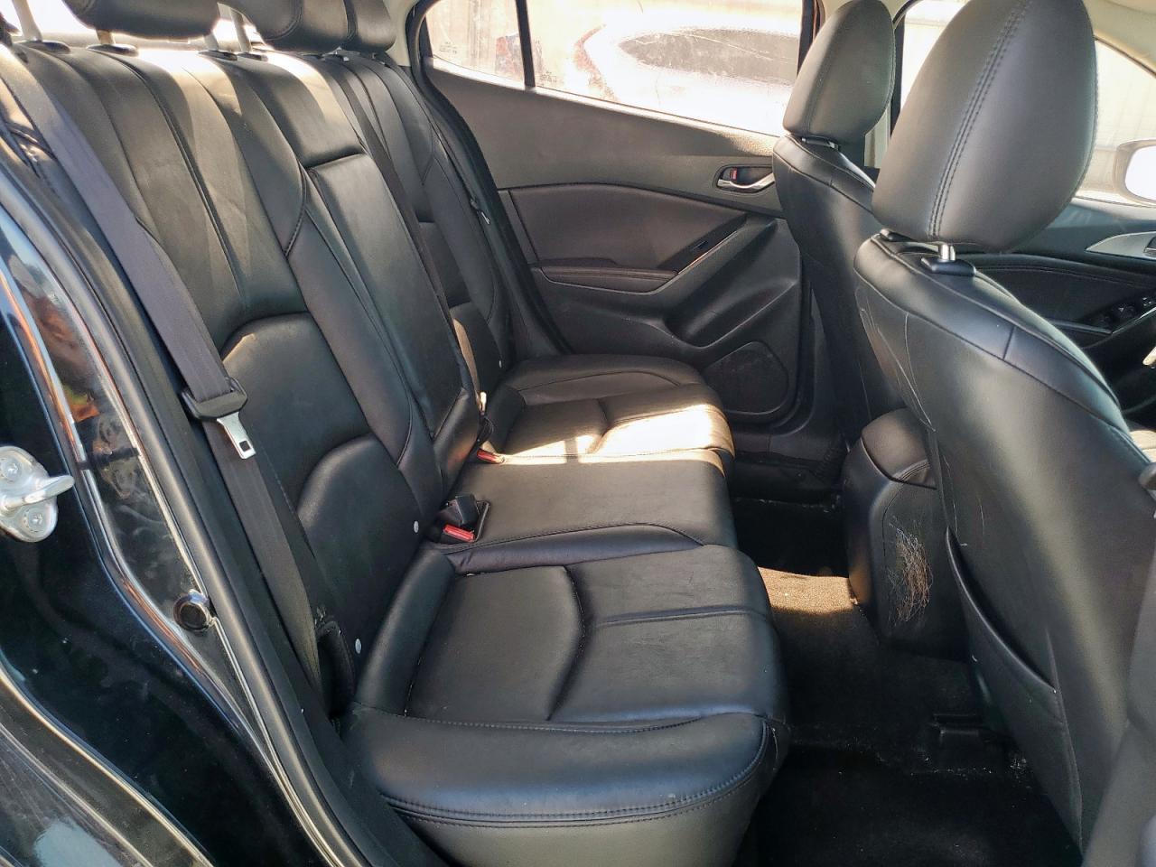 2018 Mazda 3 Touring VIN: 3MZBN1V30JM174858 Lot: 71007715